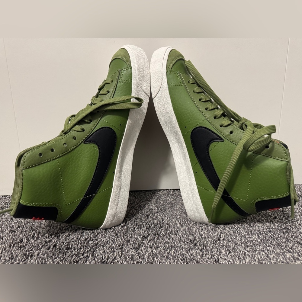 NIKE Blazer Mid 77 Asparagus - Picture 2 of 11